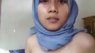 Ranty Jilbab biru hyper lg omeks